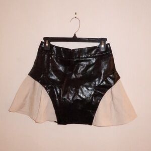 Commense Black and Cream Skirt